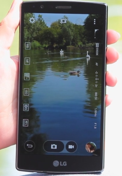 มือถือ 4 รุ่นที่ได้รับรางวัล EISA Awards