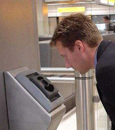 สแกนม่านตาใน iPhone