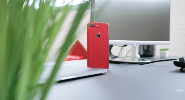 iPhone 7 Plus สีแดง