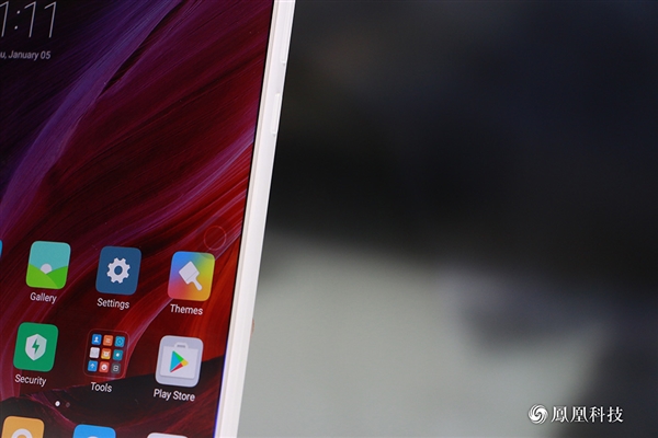 Xiaomi เปิดตัว Mi Mix