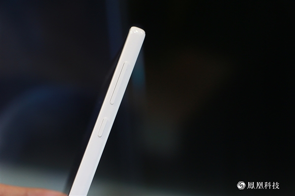 Xiaomi เปิดตัว Mi Mix