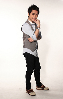 จิรากร สมพิทักษ์