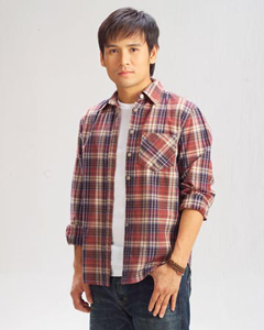 ไผ่ พงศธร
