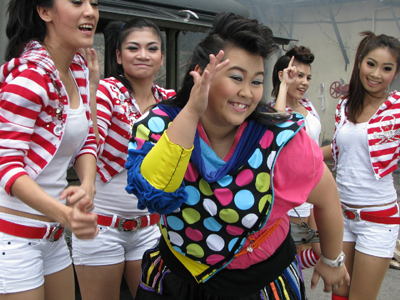 กระแต มิวสิค mv รักนะฉึก ฉึก กระแต มิวสิค mv รักนะฉึก ฉึก