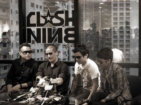 clash ยุบวง