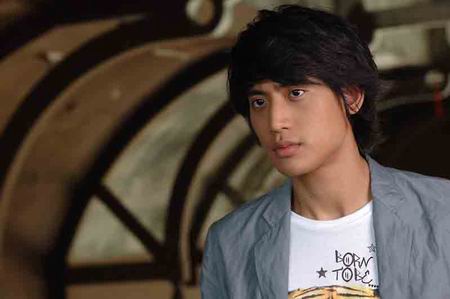 โฟร์-มด MV เพลง เจ็บเพราะเขาเหงาเพราะเธอ