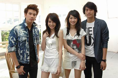 โฟร์-มด MV เพลง เจ็บเพราะเขาเหงาเพราะเธอ
