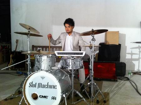 Slot Machine MV เพลง สวนดอกไม้