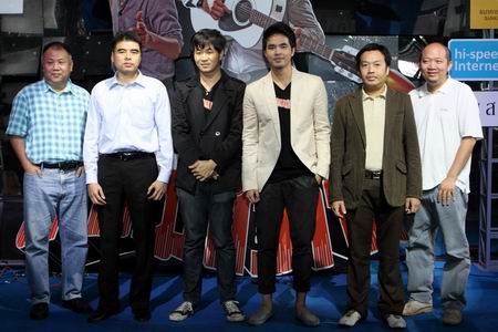 แสตมป์ ควบ ว่าน คอนเสิร์ต โชว์ของคนช่างคิด