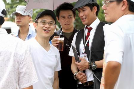 เบิร์ด ธงไชย MV เพลง ร้องไห้ทำไม