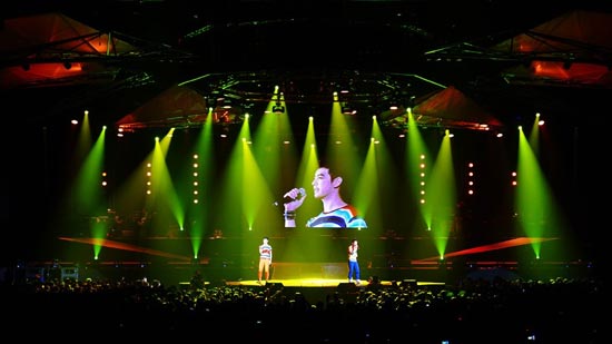 ประมวลภาพความมันส์จากคอนเสิร์ต แร็พเตอร์ 2011 ประมวลภาพความมันส์จากคอนเสิร์ต แร็พเตอร์ 2011