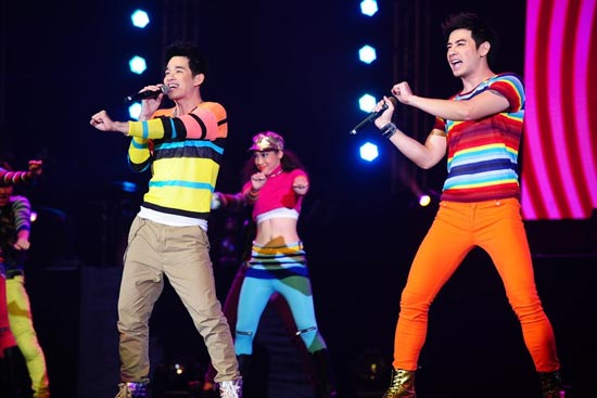 คอนเสิร์ต ลิฟท์ ออย 2012