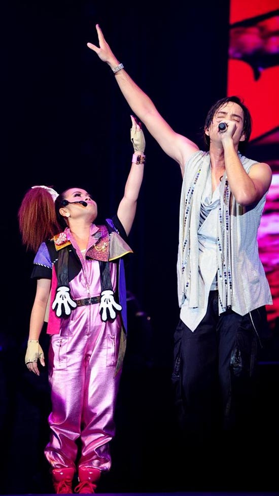 คอนเสิร์ตแร็พเตอร์ 2011 คอนเสิร์ตแร็พเตอร์ 2011