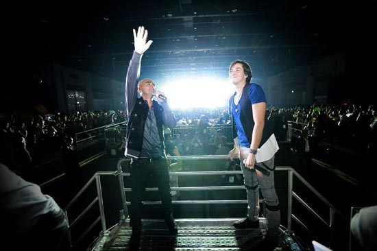 ประมวลภาพความมันส์จากคอนเสิร์ต แร็พเตอร์ 2011 ประมวลภาพความมันส์จากคอนเสิร์ต แร็พเตอร์ 2011