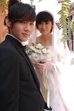 โทโมะ-แก้ว MV เพลง เพื่อนที่เธอไม่รู้ใจ โทโมะ-แก้ว MV เพลง เพื่อนที่เธอไม่รู้ใจ