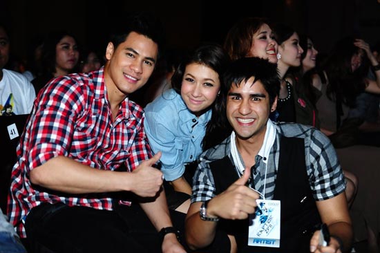 ประมวลภาพความมันส์จากคอนเสิร์ต แร็พเตอร์ 2011 ประมวลภาพความมันส์จากคอนเสิร์ต แร็พเตอร์ 2011