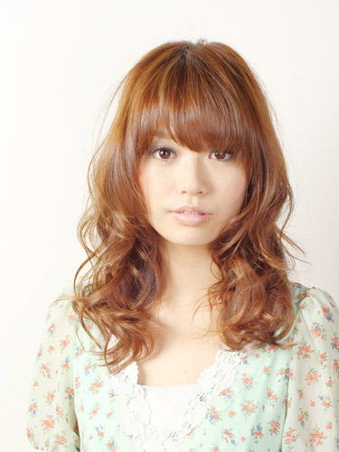 ทรงผมสำหรับสาวหน้าเหลี่ยม