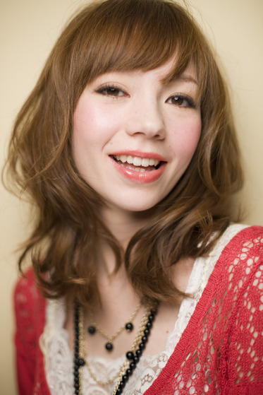 ทรงผมดัดยาว