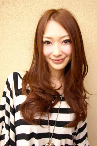 ทรงผมดัดยาว