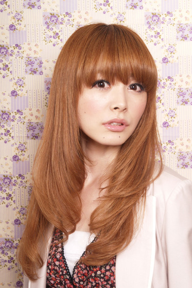 ทรงผมดัดยาว