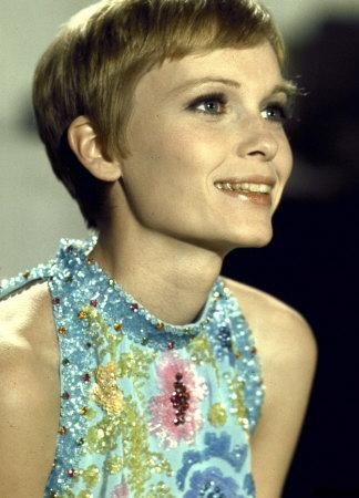 ผมสั้นทะมัดทะแมงแบบ มีอา ฟาร์โรว์