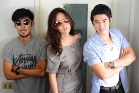 สาระแนเห็นผี