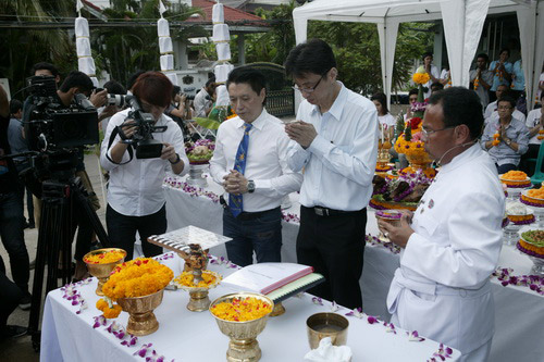 มึง-กู เพื่อนกันจนวันตาย