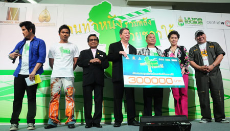 คนทำหนังรวมพลังช่วยชาวใต้