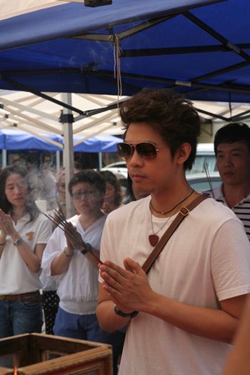 คืนวันเสาร์ถึงเช้าวันจันทร์