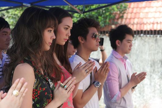 คืนวันเสาร์ถึงเช้าวันจันทร์
