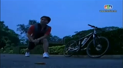 ซึ้งรัก! หนุ่มวิศวะปั่นจักรยาน ขอแพทย์สาวแต่งงาน