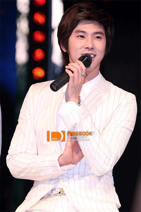 ยุนโฮ ดงบังชินกิ