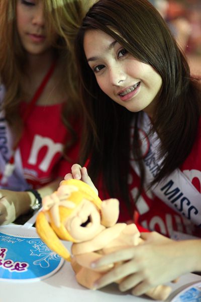 น้อง ฮาน่า ลีวิส มิสทีนไทยแลนด์2010