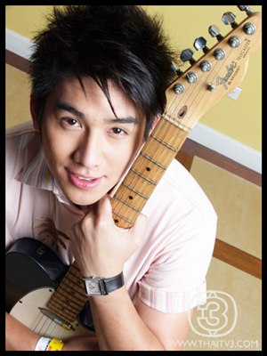 จุ๊น กิตติคุณ สัมฤทธิ์พันธุ์สุข