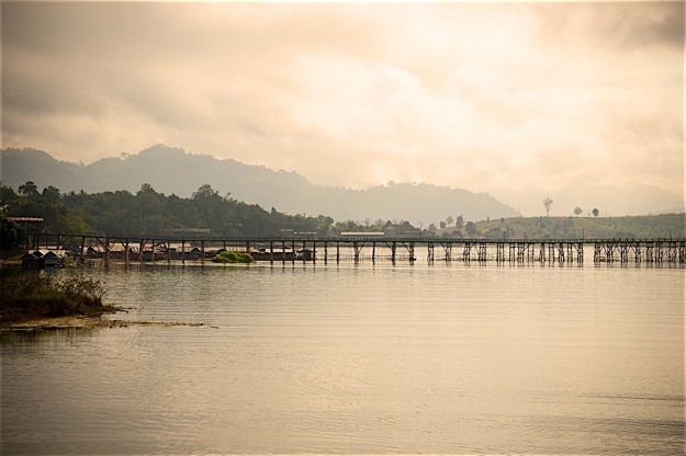 สะพานมอญ สะพานมอญ