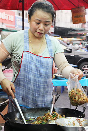 ตลาดน้ำพุ ตลาดน้ำพุ