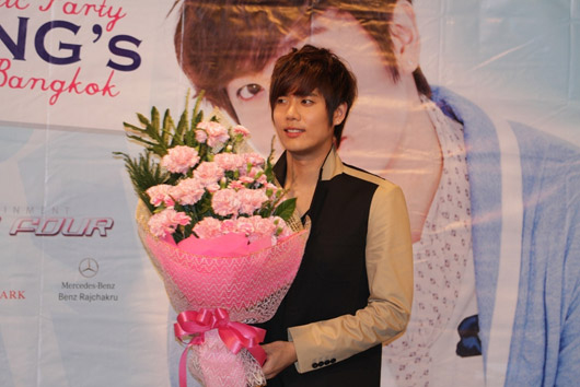 KIM-KYU-JONG9