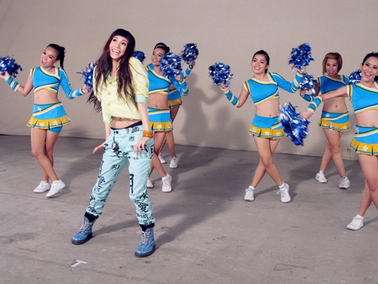 ฟีฟี่ MV เพลง What Is Your Name