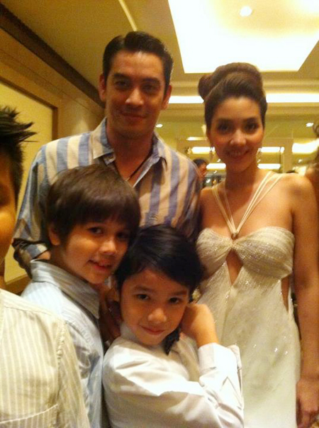 ชุดแต่งงานวุ้นเส้น ชุดแต่งงานวุ้นเส้น
