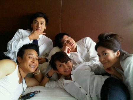 แฝดนะยะ