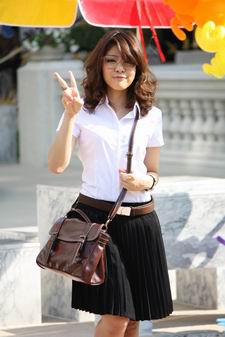 โลมากล้าท้าฝัน