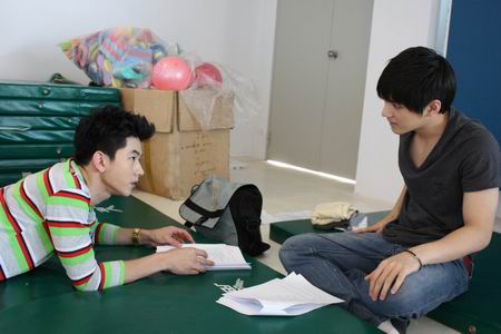 โลมากล้าท้าฝัน
