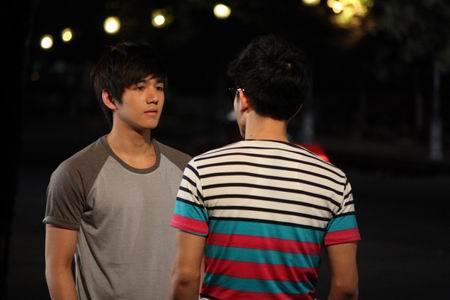 โลมากล้าท้าฝัน