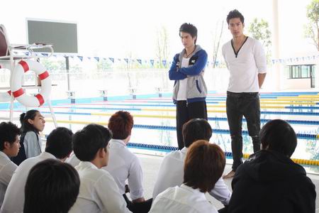 โลมากล้าท้าฝัน