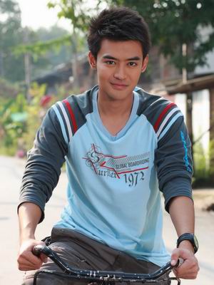 เติ้ล ธนพล