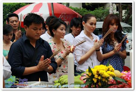 ตราบาปสีขาว