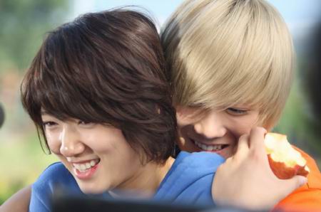 หล่อน่ารักกับซูปเปอร์สตาร์น่าเลิฟ you\'re beautiful