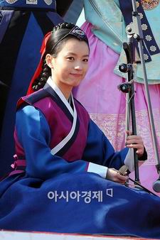 ทงอี จอมนางคู่บัลลังก์