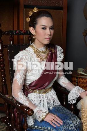 เมย์ เฟื่องอารมย์