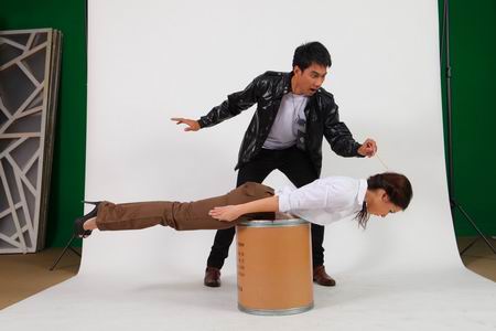 มือปราบมหาเฮี้ยน